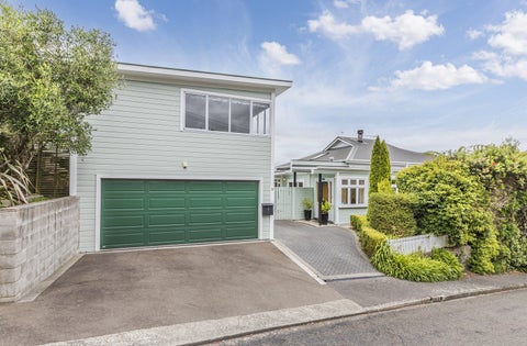 9 West Road, Northland, Wellington