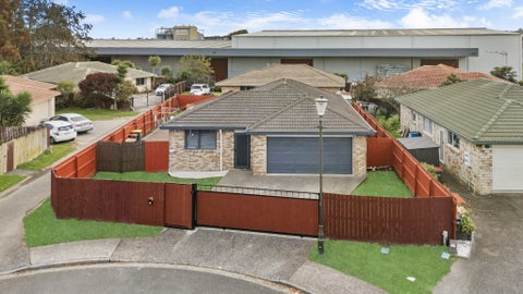 18 Scotts Field Drive, Takanini, Auckland