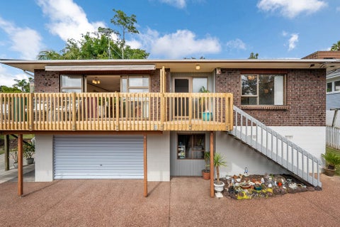 2/13 Coronation Road, Hillcrest, Auckland