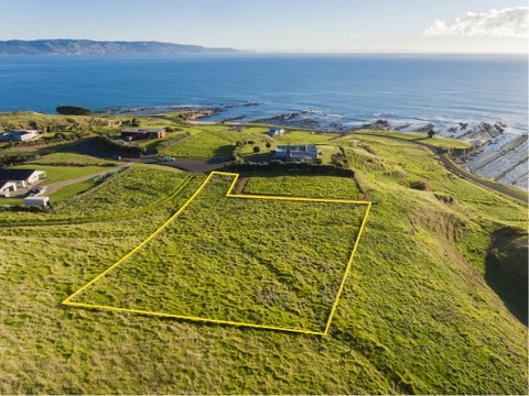 36 Avon Drive, Māhia