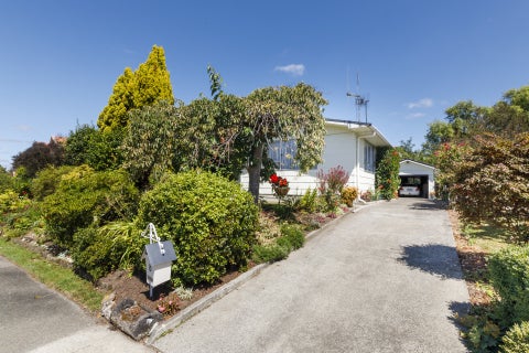 8 Tennent Court, Marton