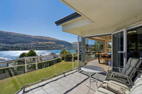 411 Peninsula Road, Kelvin Heights, Queenstown