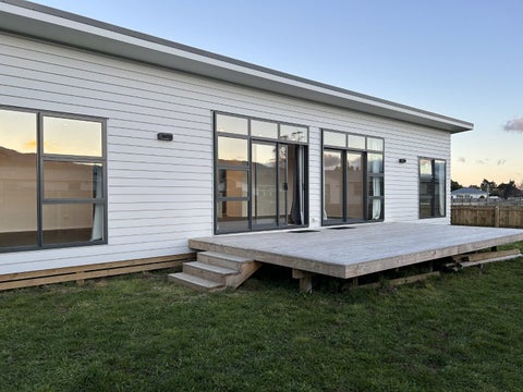 120 Harrison Street East, Featherston