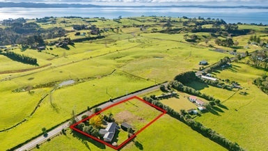 332 Grahams Beach Road, Waiuku