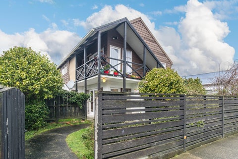 4A Earp Street, Johnsonville, Wellington