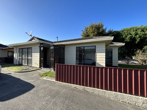 12 Cargill Grove, Kelvin Grove, Palmerston North