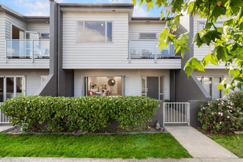 8 Birchlands Road, Flat Bush, Auckland