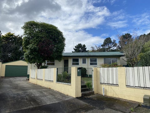 14 Brookbank Place, Glenview, Hamilton
