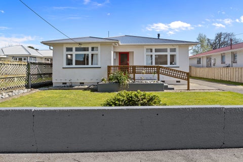 11 Armstrong Avenue, Carterton