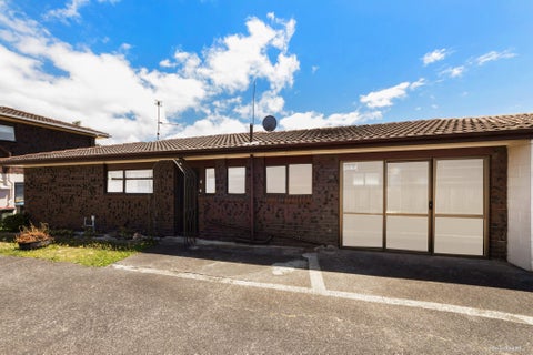 2/495 Blockhouse Bay Road, Blockhouse Bay, Auckland