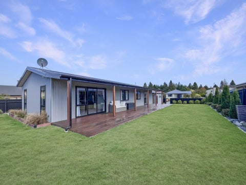 35 Rhoboro Road, Twizel