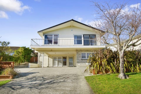 69 Holborn Drive, Stokes Valley, Lower Hutt