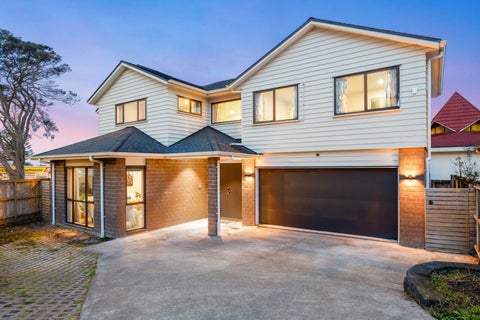 39 Bordeaux Parade, Te Atatu South, Auckland