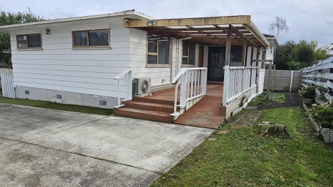 13 Waari Avenue, Sunnyvale, Auckland