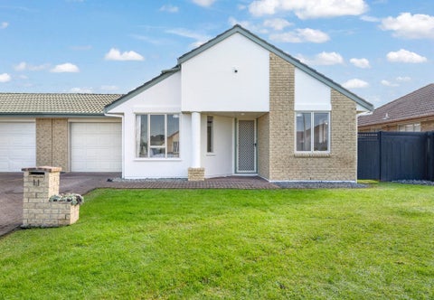 11 Fernbrook Close, Burswood, Auckland