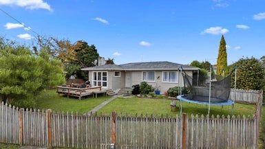 34 Garden Heights Avenue, Glenview, Hamilton