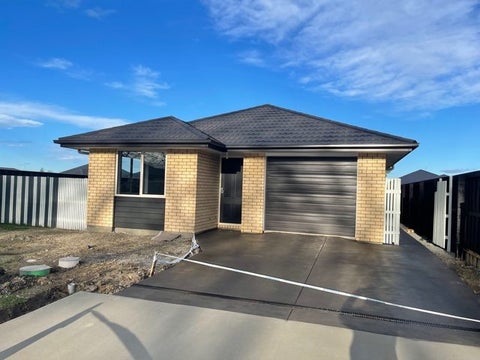 66 Quinn Crescent, Woodend, Woodend