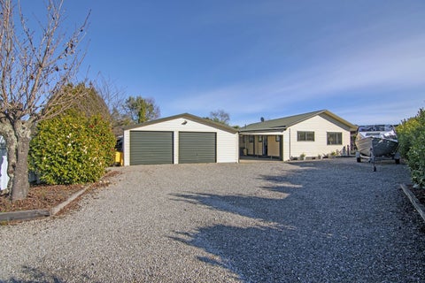 17A Martin Avenue, Wakefield