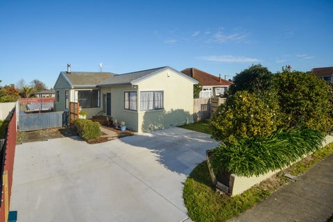 32 Wood Street, Takaro, Palmerston North