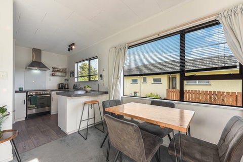 2/42A SONGER ST, Stoke, NELSON