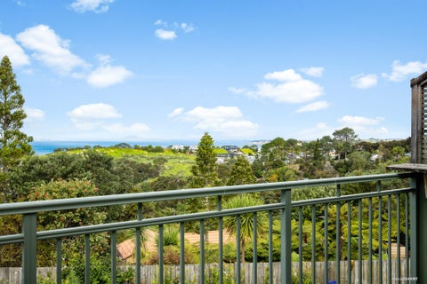 80 Wade River Road, Stanmore Bay, Whangaparaoa
