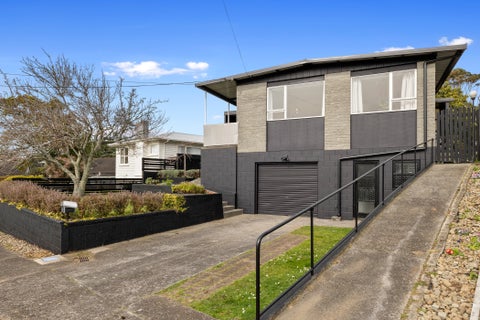 10 Elm Grove, Westown, New Plymouth