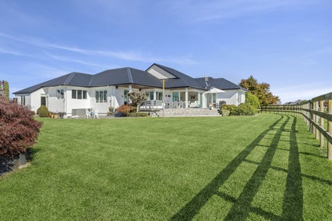 397 Grasslands Drive, Cambridge, Cambridge