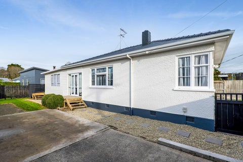 15A Queens Road, Glen Avon, New Plymouth