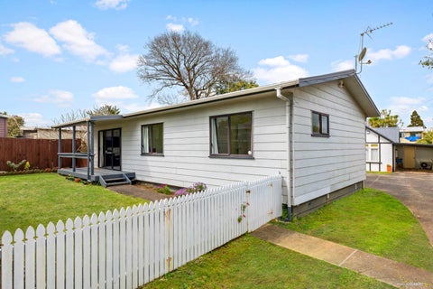 2/58 Riversdale Road, Avondale, Auckland