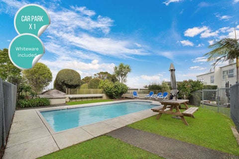 12/18 Parr Terrace, Castor Bay, Auckland