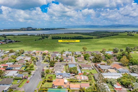 17 Matapouri Road, Mangere Bridge, Auckland