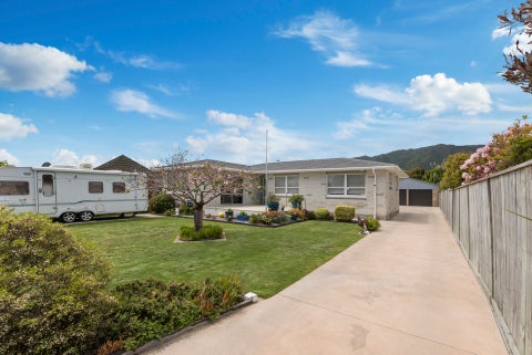 11 Oriwa Street, Waikanae