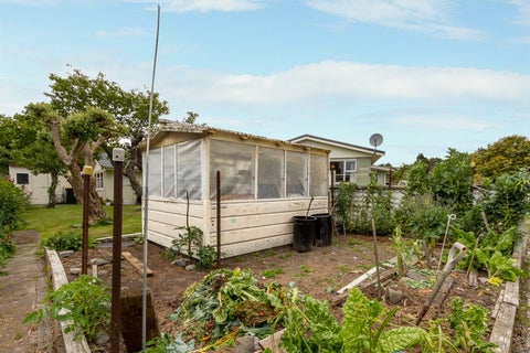 18 Park Avenue, Waikanae
