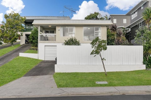 45A Shanaway Rise, Hillcrest, Auckland