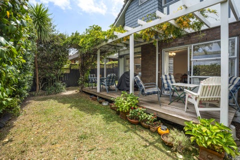 2/4 Elizabethan Gardens, St Heliers, Auckland