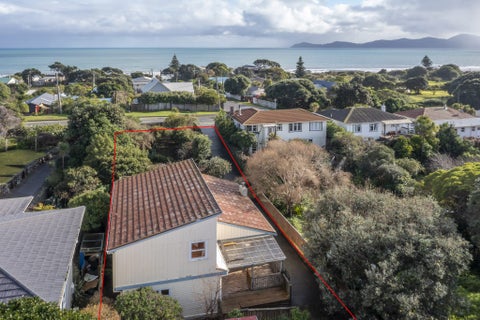162 Wellington Road, Paekakariki