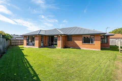 17 Saint Thomas Place, Woolston, Christchurch