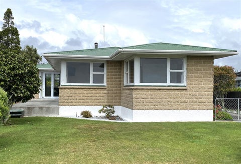 128 Rolleston Street, Hokitika