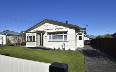 14 Wakelin Street, Carterton