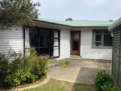 52 Salford Street, Newlands, Wellington