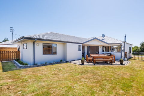 110 Peter Hall Drive, Kelvin Grove, Palmerston North