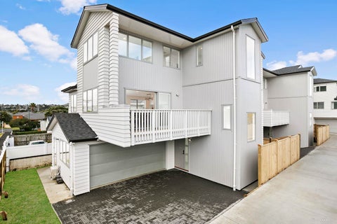 10A Busby Street, Blockhouse Bay, Auckland