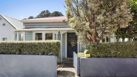 33 Edinburgh Terrace, Berhampore, Wellington