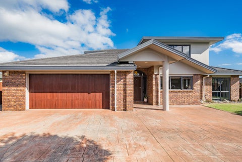 32 Quadrant Heights, Paraparaumu