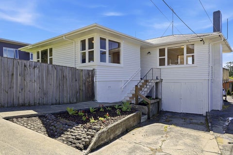1/176 Chivalry Road, Glenfield, Auckland