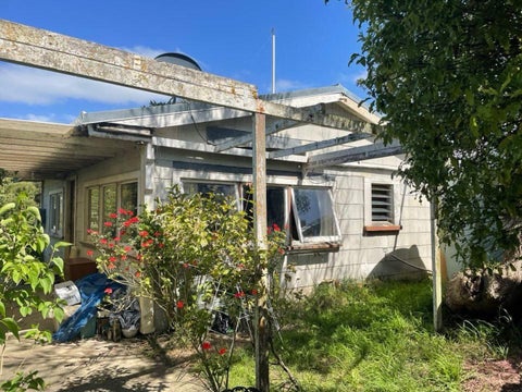 8 Baird Street, Long Beach, Port Chalmers