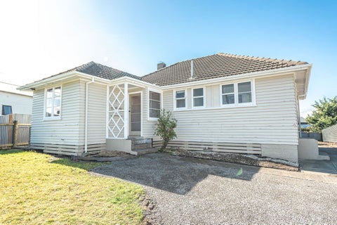 6 Gordon Crescent, Marton