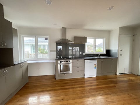 27 Edwards Avenue, Henderson, Auckland