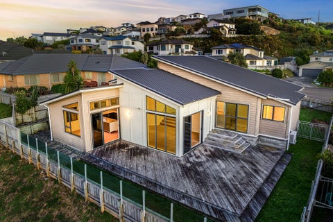 26 Aspiring Terrace, Aotea, Porirua