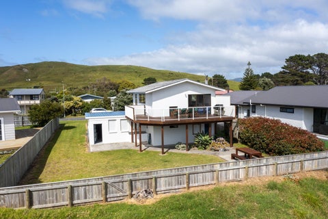 14 Puketauhinu Place, Pōrangahau